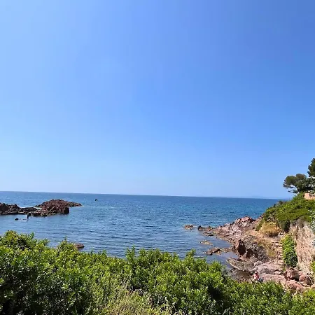 Duplex 6 Personnes à 2 Min De La Avec Parking Apartamento Saint-Raphaël